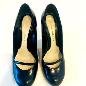 Marc Jacobs 4” heel in black